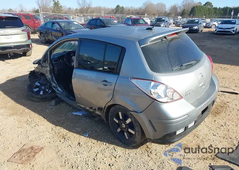 2010 Nissan Versa 1.8Sl z USA, uszkodzony, nr VIN 3N1BC1CP2AL418677